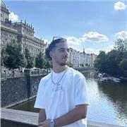 Étudiant prêt à donner des cours de français / maths,  physique et même anglais, niveau primaire .
J’ai un delf b2 en français